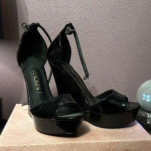 Mackin J Black Patent Leather Heels